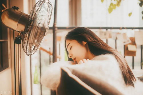 天秤男不肯放手的女人：天秤男的不放手是深情还是执念？被纠缠的女人如何破局重生