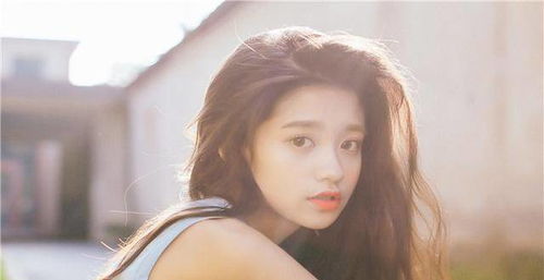 天秤男第一眼心动的女人:天秤男第一眼心动的女人,优雅与灵魂共振的瞬间 天秤男第一眼心动的女人:天秤男第一眼心动的女人,优雅与灵魂共振的瞬间