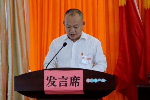 塔罗牌aher：塔罗牌中的隐士，孤独与智慧的象征