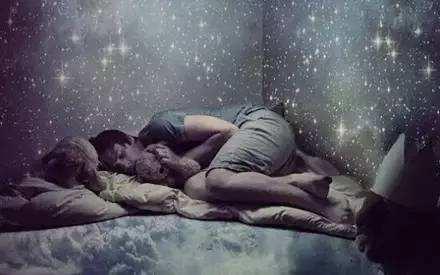 梦见抱孩子抱不动：解密梦境，为何你总梦见抱不动孩子？