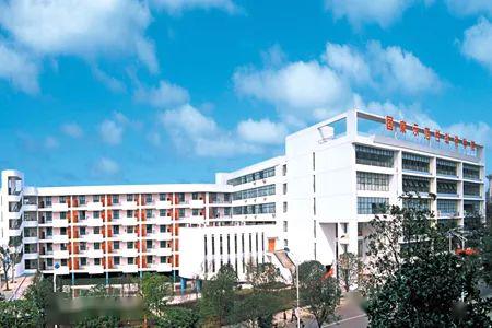 职业技术学院（职业技术学院是大专吗）