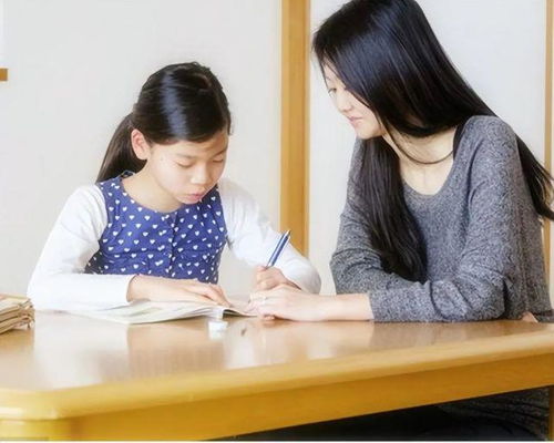 私立学校很贵却是穷人在读(私立学校很贵却是穷人在读,公立学校便宜却停满了豪车)