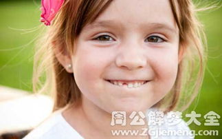 女人梦见掉牙但不流血:女性梦见掉牙但不流血,象征意义与心理启示