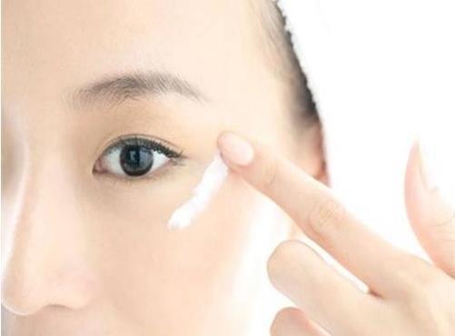 打玻尿酸眼睛肿了怎么办:打完玻尿酸眼睛肿了怎么办?这些处理方法请收好! 打玻尿酸眼睛肿了怎么办:打完玻尿酸眼睛肿了怎么办?这些处理方法请收好!