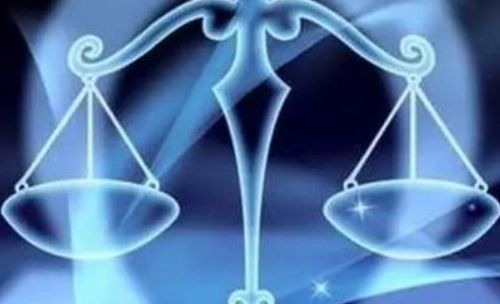 天秤座男生爱你的表现：天秤座男生爱你的表现，优雅与热忱并存的浪漫宣言