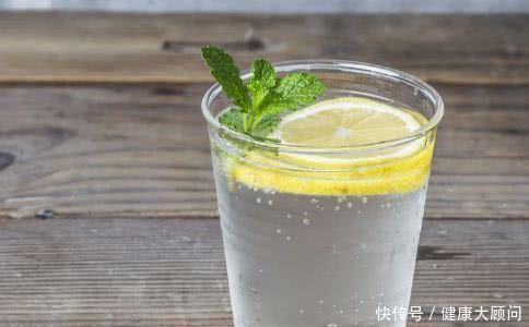 用什么泡水喝可降尿酸:天然养生水,用什么泡水喝可轻松降尿酸? 用什么泡水喝可降尿酸:天然养生水,用什么泡水喝可轻松降尿酸?