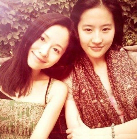 朱雅琼姻缘与丛丛那年：朱雅琼与丛丛那年，尘封往事中的文艺情缘