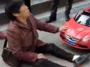 他不停地索要横冲直撞:索要与横冲直撞