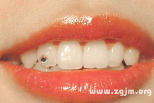 梦见掉牙齿周公解梦怎么破：梦见掉牙齿，周公解梦与现代心理的双重解读，如何破解梦境焦虑？