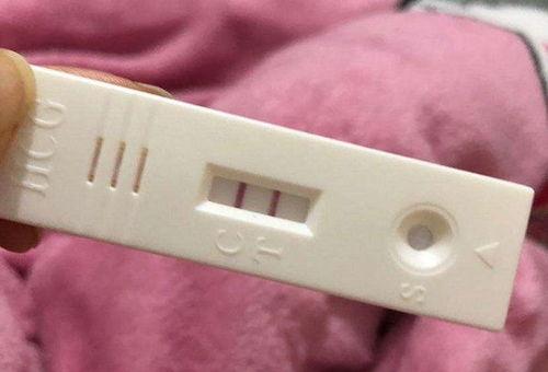 验孕棒晚上测准吗:验孕棒晚上测准吗?这些因素决定结果!