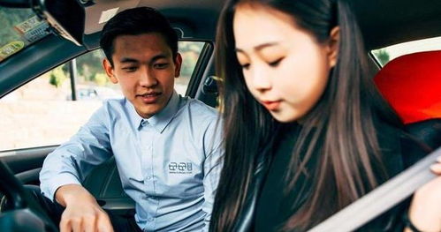 男人梦见自己梳头：梦里梳头，男人的秘密心事