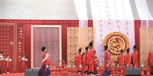 寿光二月十六结婚吉日：寿光二月十六，天赐良辰，喜结连理