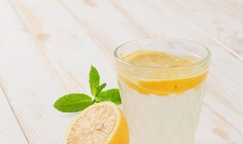 喝柠檬水的禁忌:喝柠檬水,这些禁忌你了解吗?