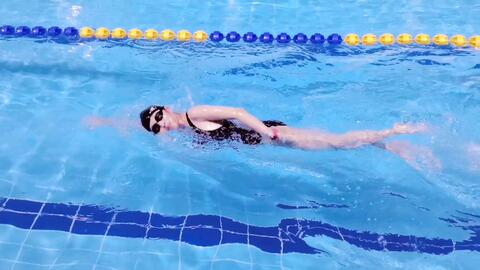 梦见在游泳池游泳:潜入梦境,游泳池中的隐喻与自我探索 梦见在游泳池游泳:潜入梦境,游泳池中的隐喻与自我探索