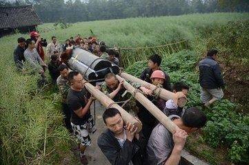 梦见棺材和送葬的人:棺材与送葬的人,梦中隐喻的生死启示 梦见棺材和送葬的人:棺材与送葬的人,梦中隐喻的生死启示