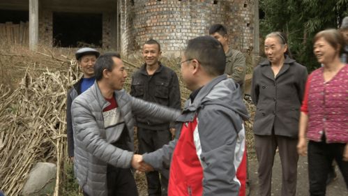 网吧老板返乡 成杏园农场主