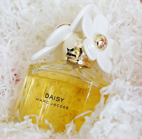 天蝎座女生喜欢什么礼物:天蝎座女生最心动的礼物指南,用细节诠释灵魂共鸣 天蝎座女生喜欢什么礼物:天蝎座女生最心动的礼物指南,用细节诠释灵魂共鸣