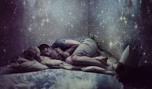 女人做梦梦见棺材:解密梦境,女人梦见棺材,背后隐藏的信息是什么?