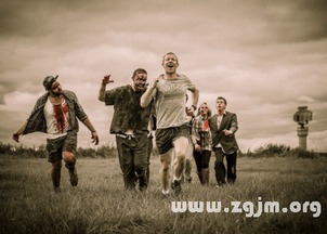 梦见被僵尸追是什么意思:解密梦境,梦见被僵尸追,这些心理暗示你一定要知道! 梦见被僵尸追是什么意思:解密梦境,梦见被僵尸追,这些心理暗示你一定要知道!