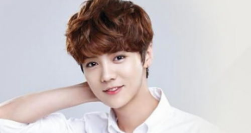 摩羯座男生的典型长相:摩羯座男生,深邃五官下的理性光芒与可靠气质