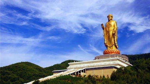 男人带情人去寺庙求姻缘:佛前求姻缘,情人在侧,一场充满矛盾的寺庙之行