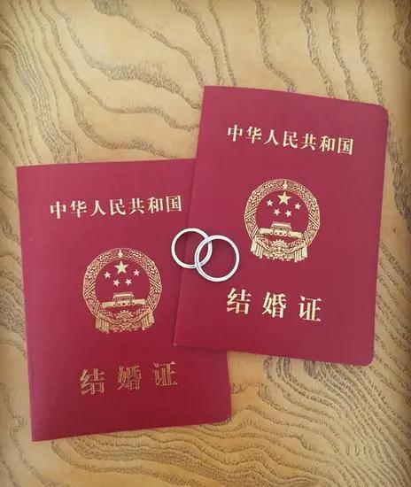 送结婚红包怎么选吉日呢：结婚红包吉日指南，传统习俗与实用建议