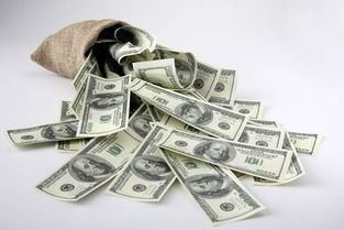 女人梦见捡钱又还回去：梦中捡钱又还回，一场关于善良与犹豫的内心戏