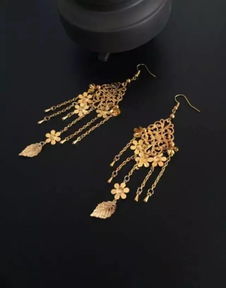 十二星座专属耳环:十二星座灵魂的星辰印记,专属你的耳畔生辉指南 十二星座专属耳环:十二星座灵魂的星辰印记,专属你的耳畔生辉指南