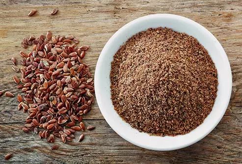 亚麻籽粉的功效与作用及食用方法：亚麻籽粉，健康饮食的超级食物，功效与作用全解析