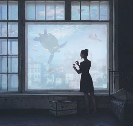 女人梦见房顶塌了一块：解密梦境，女人梦见房顶塌了一块，这些隐喻你读懂了吗？