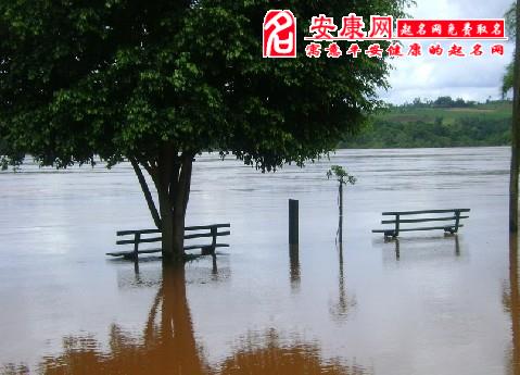 梦见洪水是什么意思 周公解梦网：梦见洪水是什么意思？周公解梦网告诉你答案