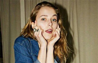 梦见自己给别人剪头发是什么预兆：梦见自己给别人剪头发是什么预兆？