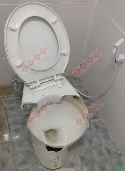 女人梦见马桶堵了：女人梦见马桶堵了，解密梦境中的隐藏暗示