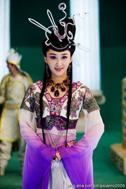 天地姻缘七仙女黄水晶：七仙女黄水晶，天地姻缘的现世映照