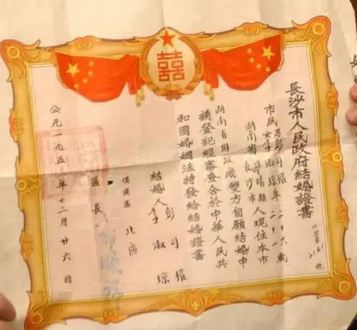 结婚吉日送什么花合适呢：结婚吉日送什么花合适呢？一份喜庆又得体的鲜花指南