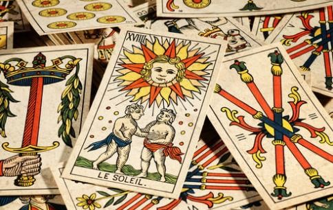 塔罗牌里反复出现一张牌:塔罗牌中反复出现一张牌意味着什么?