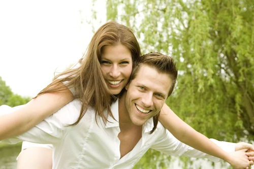 女人梦见自己目睹吵架:梦中争吵,女人梦见目睹吵架的心理隐喻与自我疗愈