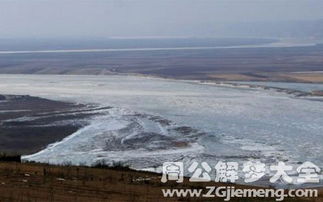 女人梦见河水预示着什么：梦里河水映心湖，女人梦见河水预示着什么？