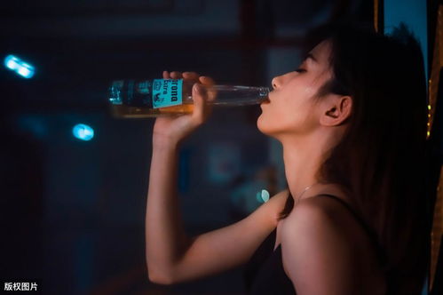 射手女容易跟别人睡吗：射手座女性是否容易睡DOI？性格特质与情感观的深度解析