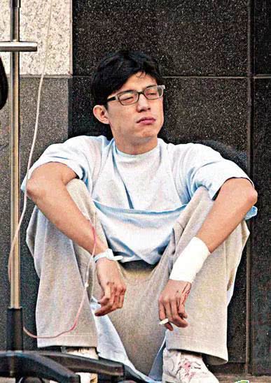 谢坤达柯佳嬿姻缘:谢坤达与柯佳嬿,戏外情缘,戏里默契,一场跨越荧幕的浪漫