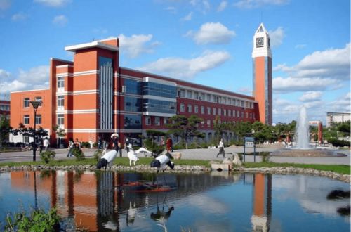 东北师范大学人文学院（东北师范大学人文学院和东北师范大学区别）