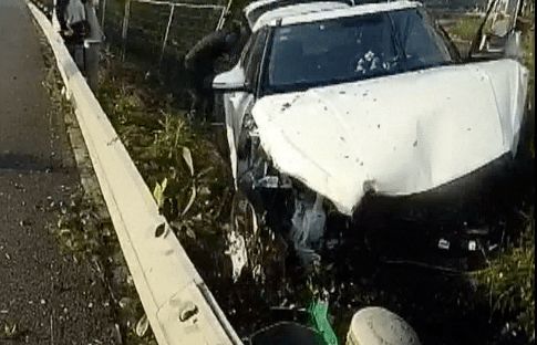 梦见别人出车祸人没事：解密梦境，梦见别人出车祸却安然无恙，背后隐藏着什么心理信号？