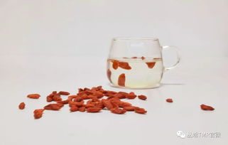 枸杞泡酒的功效与作用:枸杞泡酒的功效与作用,传统养生智慧的现代解读 枸杞泡酒的功效与作用:枸杞泡酒的功效与作用,传统养生智慧的现代解读