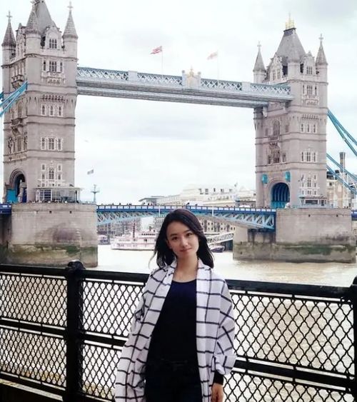 给鹿晗测塔罗牌的人是谁:给鹿晗测塔罗牌的人,到底是谁?娱乐圈神秘玄学背后的真相 给鹿晗测塔罗牌的人是谁:给鹿晗测塔罗牌的人,到底是谁?娱乐圈神秘玄学背后的真相