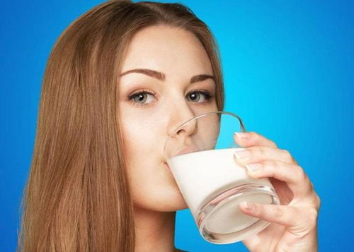 晚上喝酸奶会胖吗:晚上喝酸奶会胖吗?真相在这里!