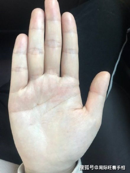 掌心怎么看姻缘线长短:手相秘籍,从掌纹看姻缘深浅
