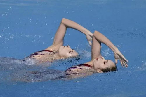 已婚女人梦见在水里游泳:潜入梦境之谜,已婚女性梦见游泳的心理密码