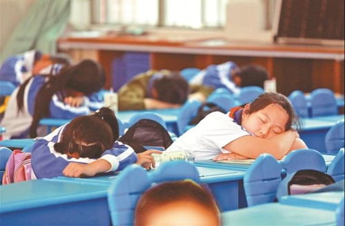 梦见自己重回课堂坐在教室里:重回课堂 梦见自己重回课堂坐在教室里:重回课堂