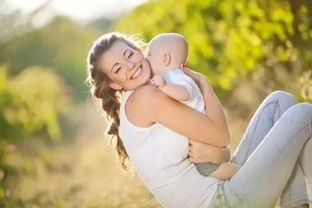 梦见抱着小女婴儿在怀里:梦中的拥抱,解析抱着小女婴儿的潜意识隐喻 梦见抱着小女婴儿在怀里:梦中的拥抱,解析抱着小女婴儿的潜意识隐喻