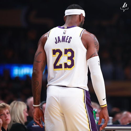 头头很大:头头爆炸,当头头很大成为职场噩梦 头头很大:头头爆炸,当头头很大成为职场噩梦